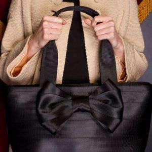 Harveys Seatbelt Bow Tote
